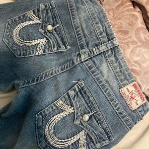 Light blue wash denim jeans